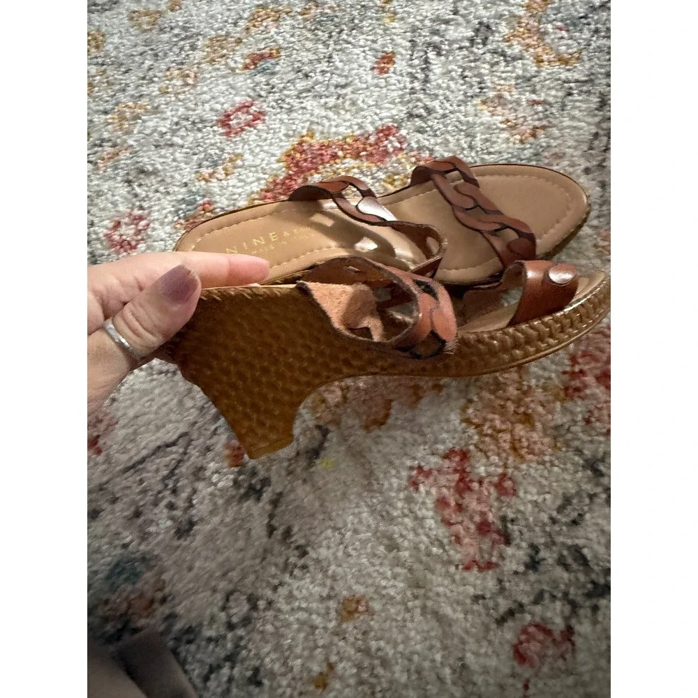 Nine & Company Cognac Brown Leather Chain Strap Wedge Sandals 8.5M